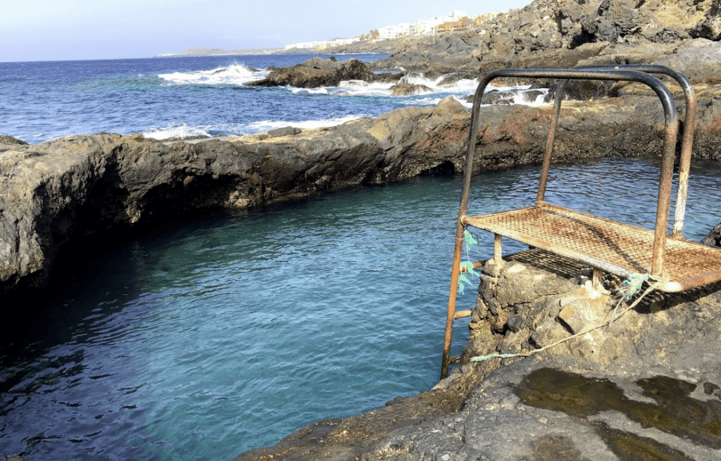 CHARCO O PISCINA NATURAL DE LOS ABRIGOs