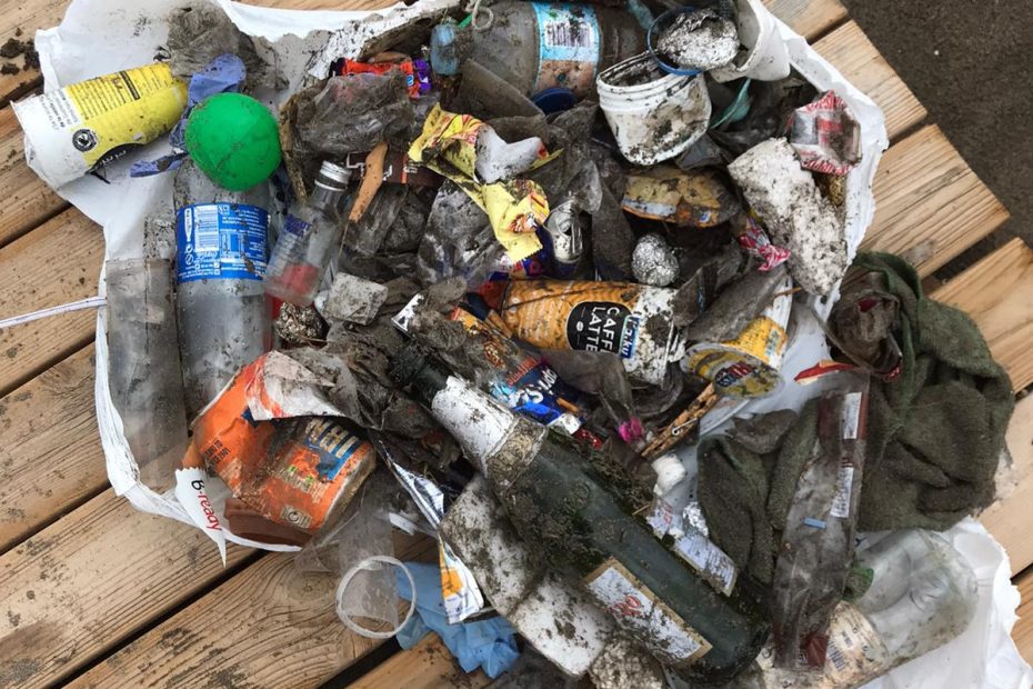 basura en la playa de los cristianos