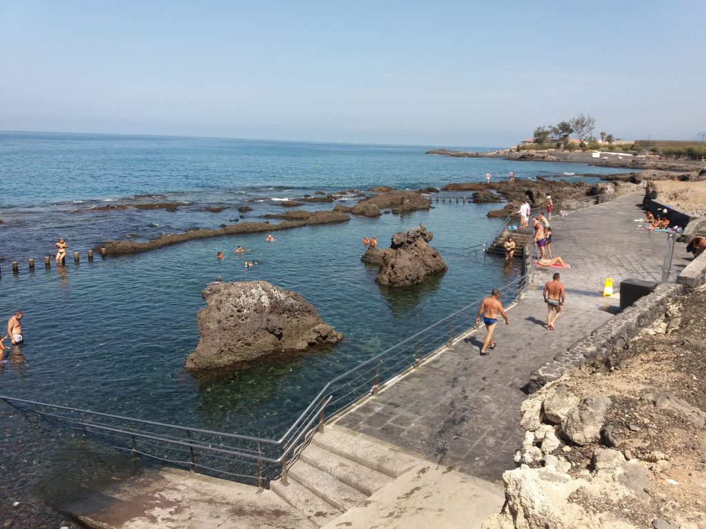 piscinas naturales de alcala o charco de la jaquita