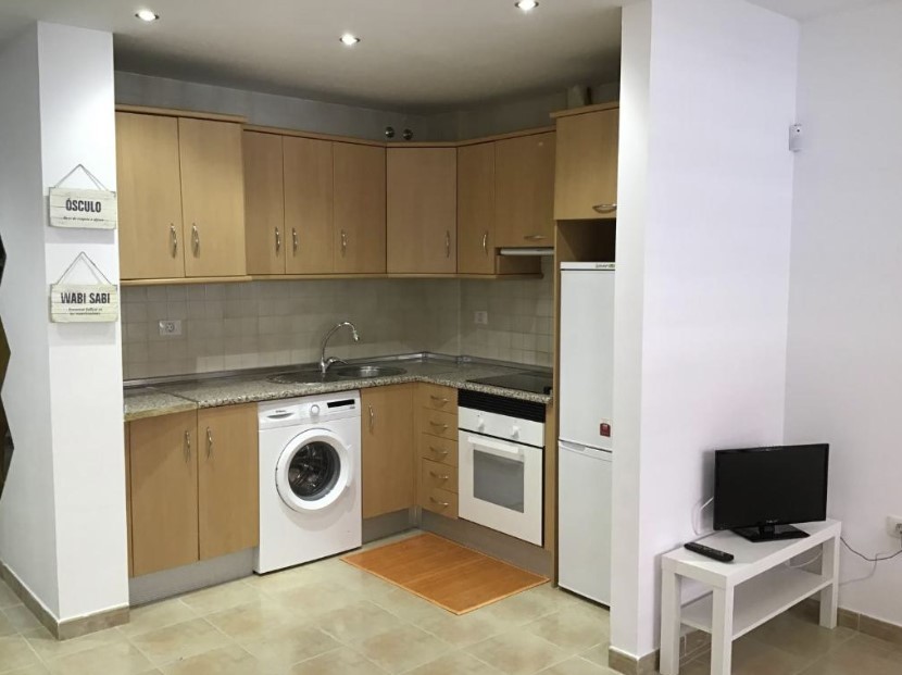 apartamento con cocina limpia y barato en tenerife sur